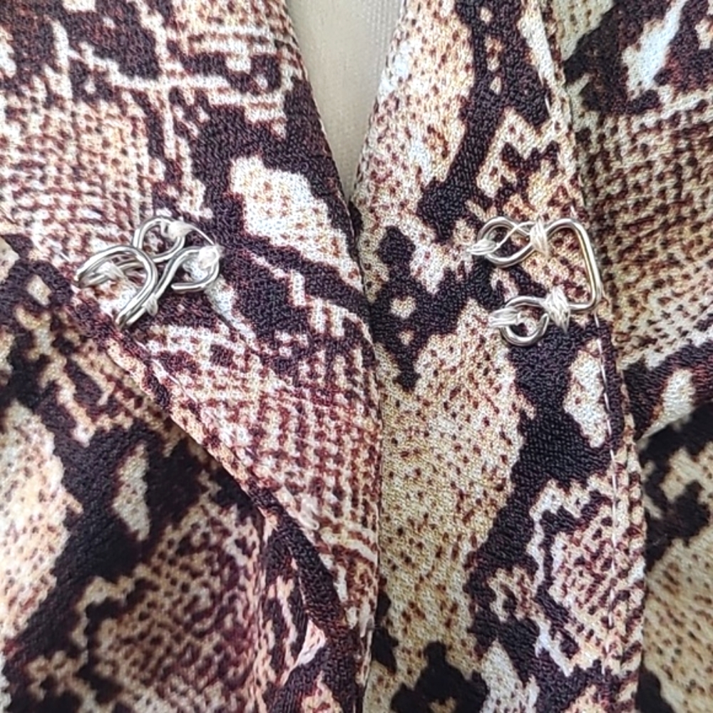 NYCC Snakeskin Graphic Print Blazer Lightweight Lined Jacket Gathered Sleeve NWT - Picture 7 of 17